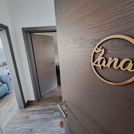 Apartmaji Tisa In Zana Rovte Exteriör bild